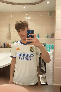 the NSFW AI character Dawid's avatar