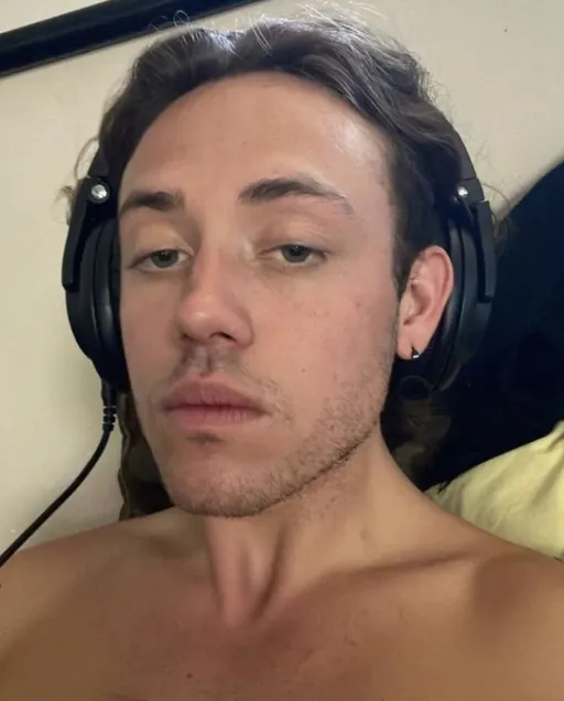 NSFW AI character - Carl Gallagher 's avatar